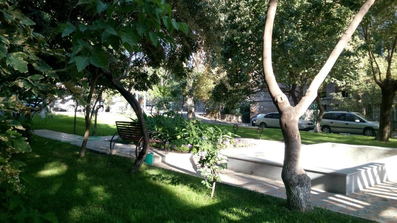 Top Apartments - Yerevan Centre Eksteriør billede